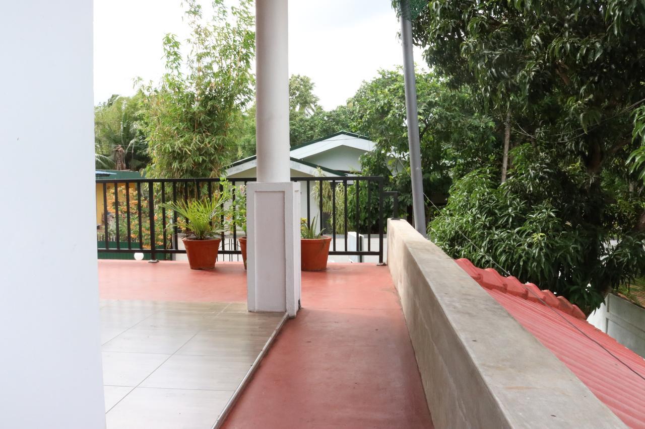 Hotel Sanasuma Rest Anuradhapura Esterno foto