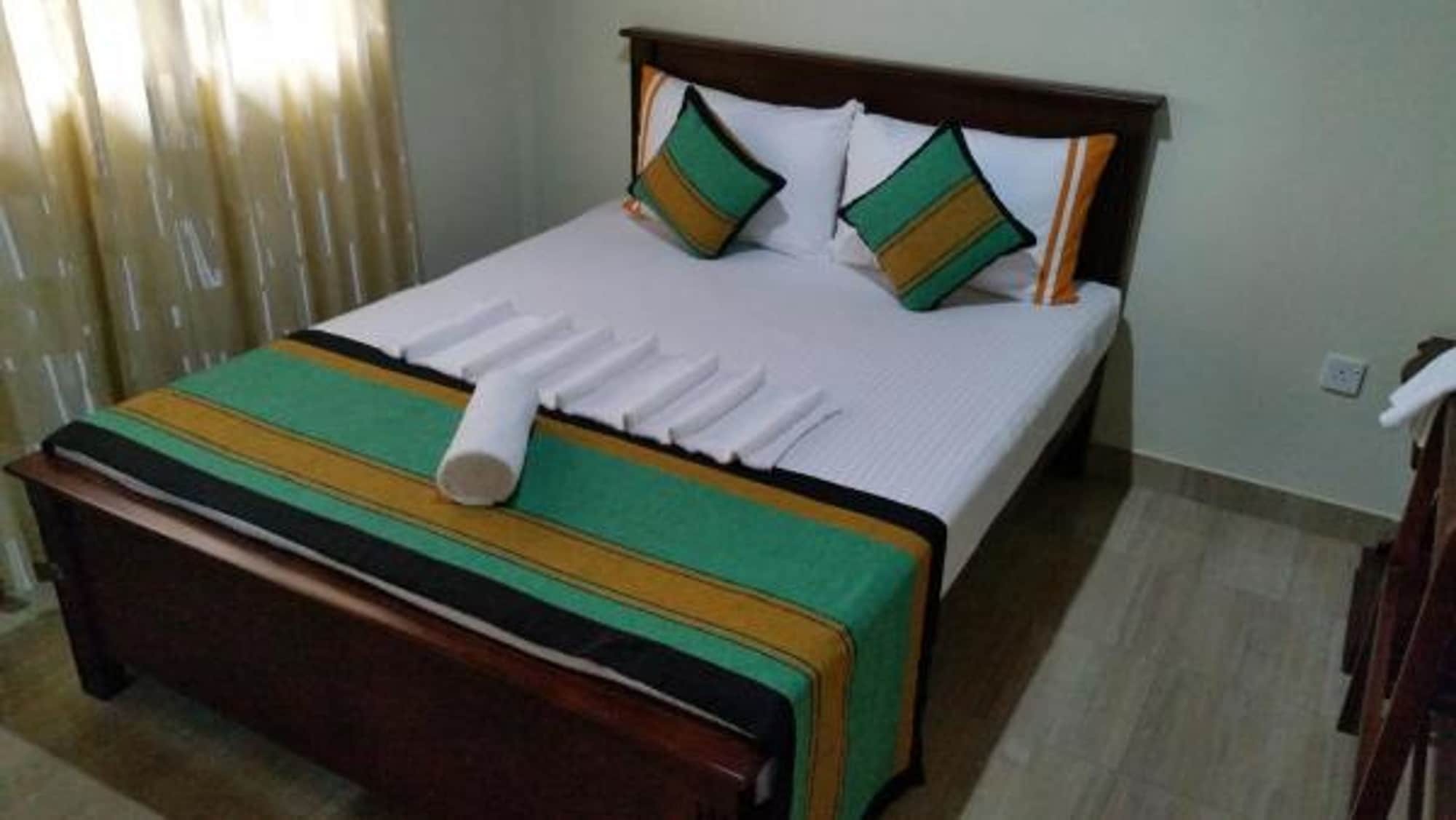 Hotel Sanasuma Rest Anuradhapura Esterno foto