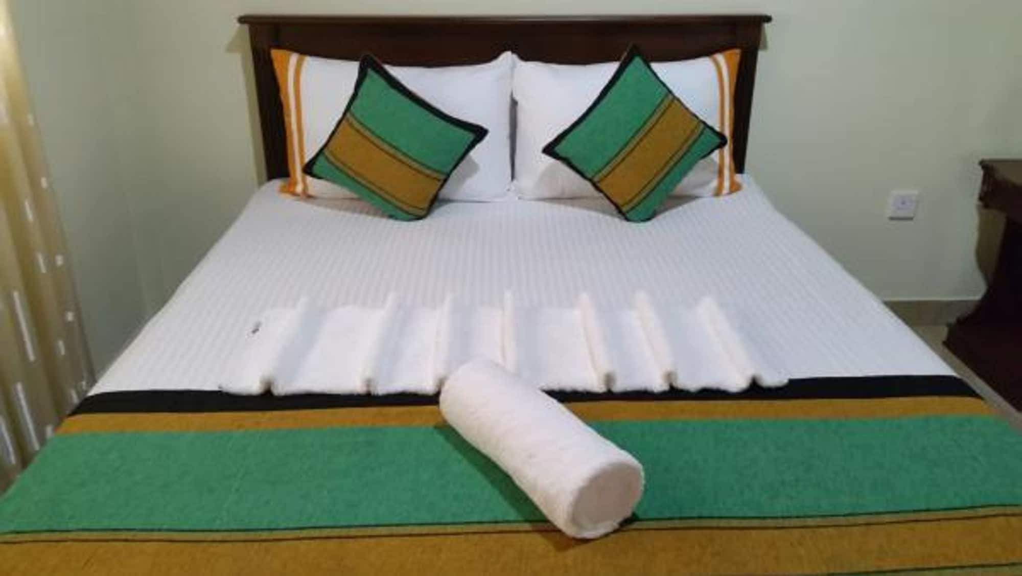 Hotel Sanasuma Rest Anuradhapura Esterno foto